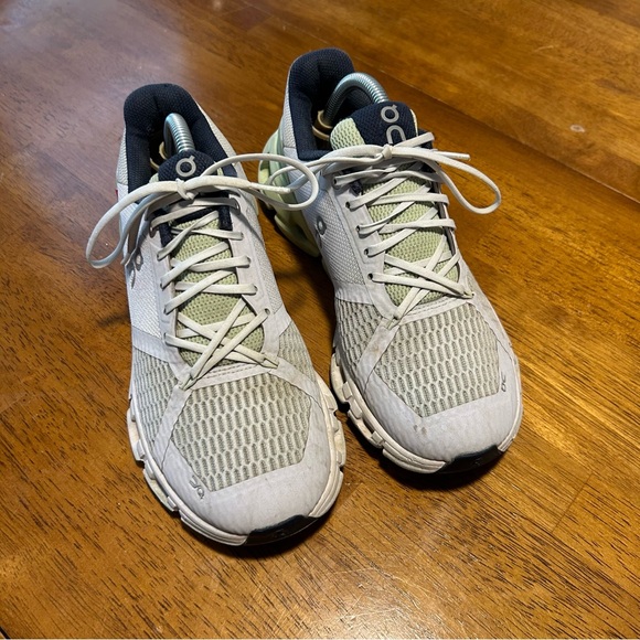 On Cloud On Running On Cloudflyer | White Lime Green Blue | Size Women’s 7.5 - Picture 1 of 10